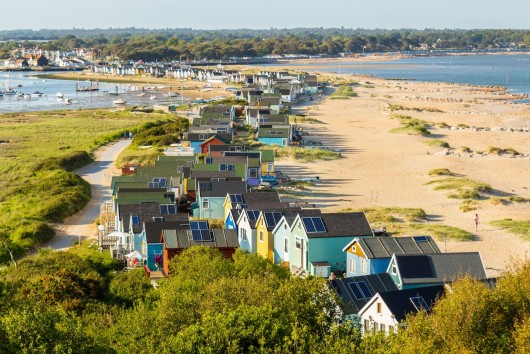 Local Energy Communities:  driver of the 2050 low-carbon agenda?