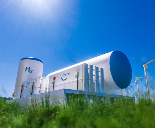 The role of electrolytic hydrogen  in the clean energy transition